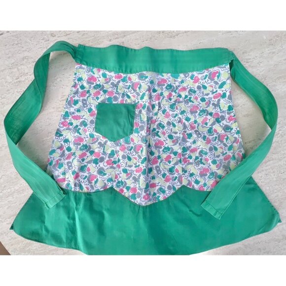 Vintage Apron With Scalloped Hem & Waistband Floral & Green 19" L Handmade - Picture 2 of 11